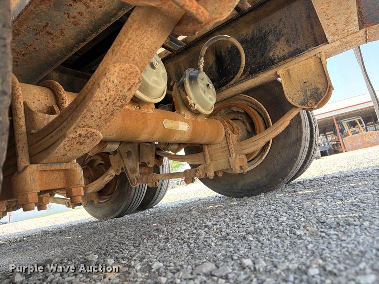 image for item FN2552 1999 Kodiak equipment trailer