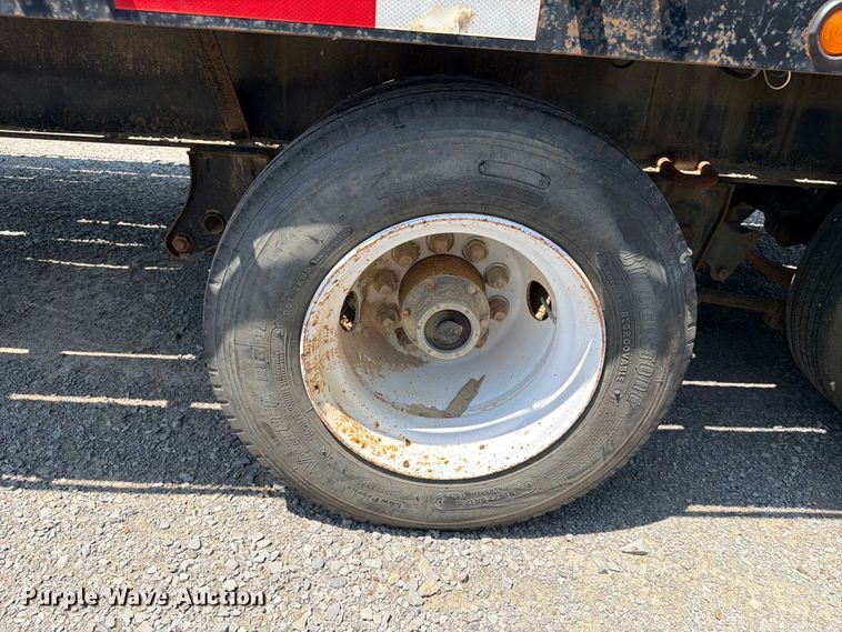 image for item FN2552 1999 Kodiak equipment trailer
