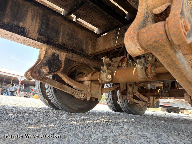 image for item FN2552 1999 Kodiak equipment trailer
