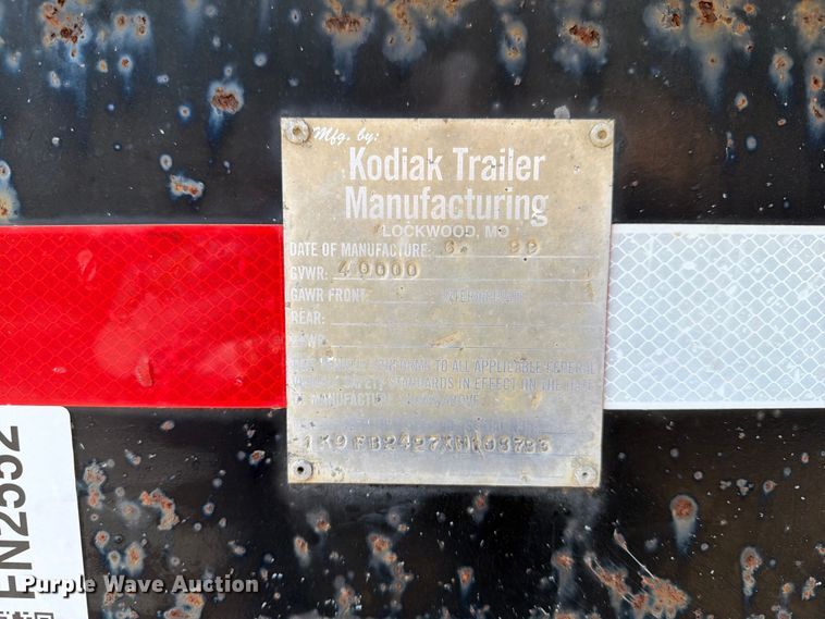 image for item FN2552 1999 Kodiak equipment trailer