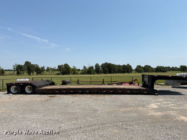 image for item FN2553 1997 Talbert lowboy equipment trailer