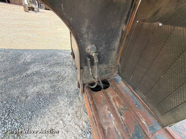 image for item FN2553 1997 Talbert lowboy equipment trailer