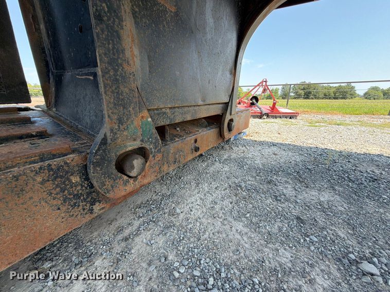 image for item FN2553 1997 Talbert lowboy equipment trailer
