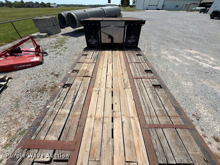 image for item FN2553 1997 Talbert lowboy equipment trailer
