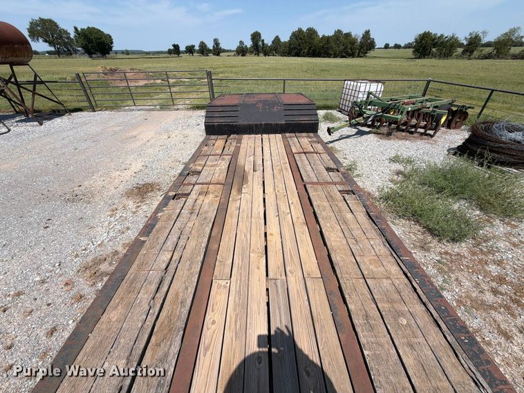 image for item FN2553 1997 Talbert lowboy equipment trailer