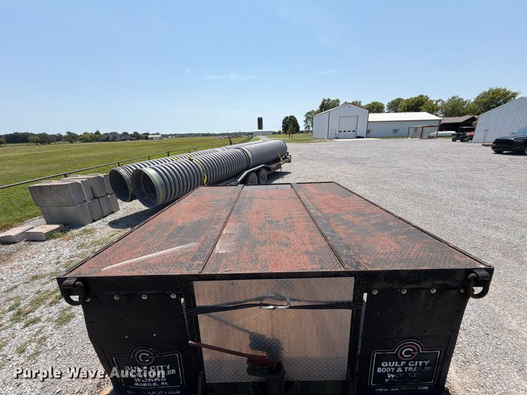 image for item FN2553 1997 Talbert lowboy equipment trailer