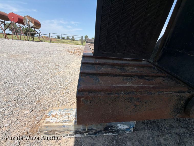 image for item FN2553 1997 Talbert lowboy equipment trailer