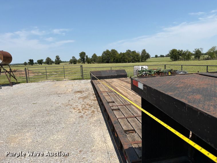 image for item FN2553 1997 Talbert lowboy equipment trailer