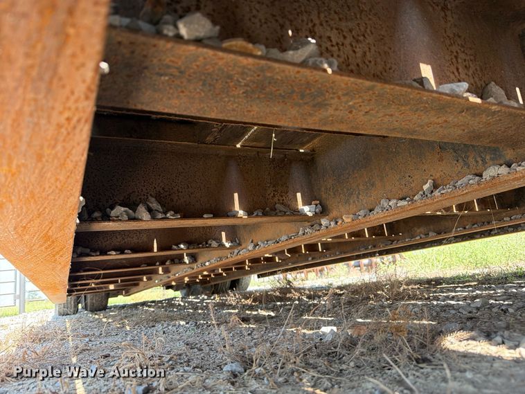 image for item FN2553 1997 Talbert lowboy equipment trailer