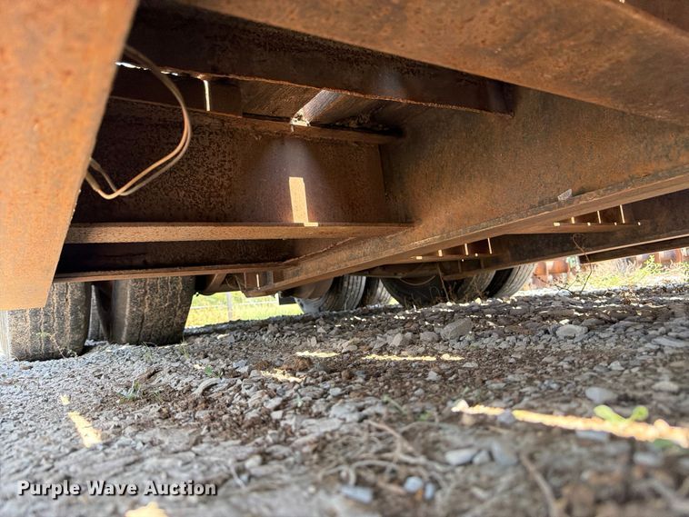 image for item FN2553 1997 Talbert lowboy equipment trailer