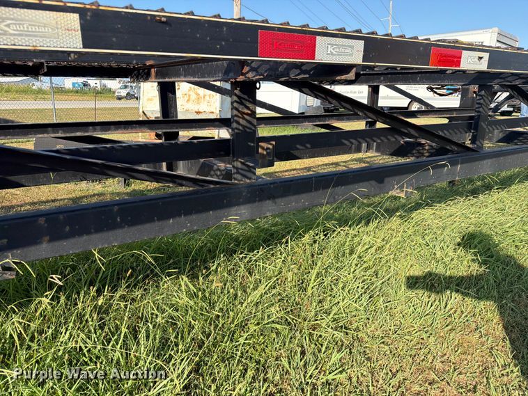 image for item FN2559 2021 Kaufman car carrier