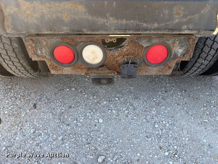image for item FN2568 2014 Mack CXU612 semi truck