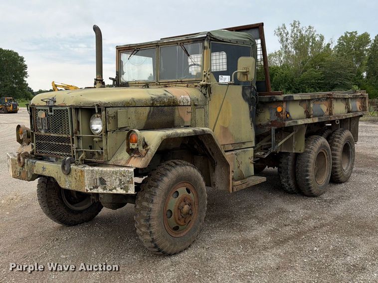 image for item FN5814 1962 Kaiser flatbed truck