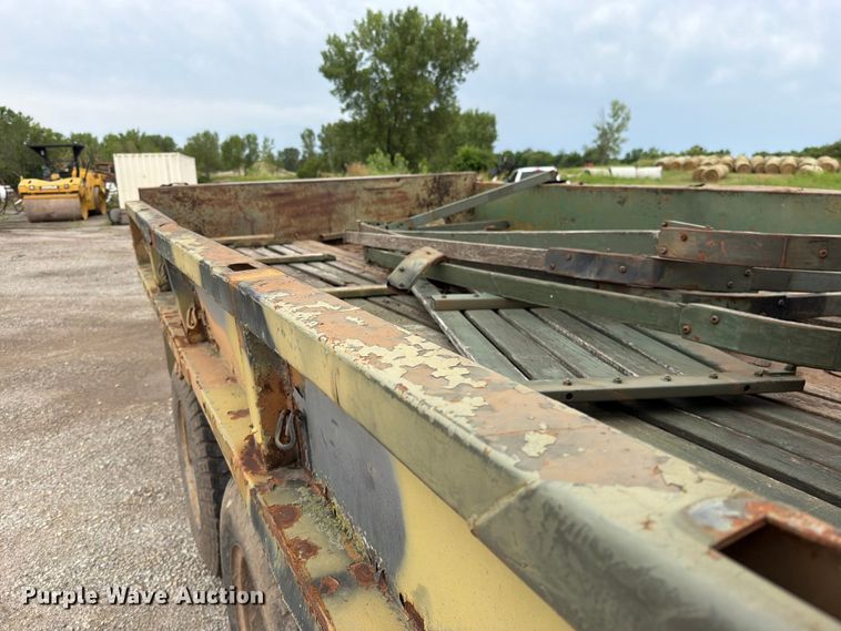 image for item FN5814 1962 Kaiser flatbed truck