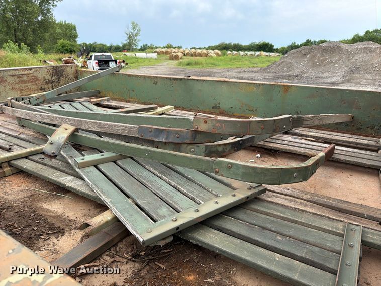 image for item FN5814 1962 Kaiser flatbed truck