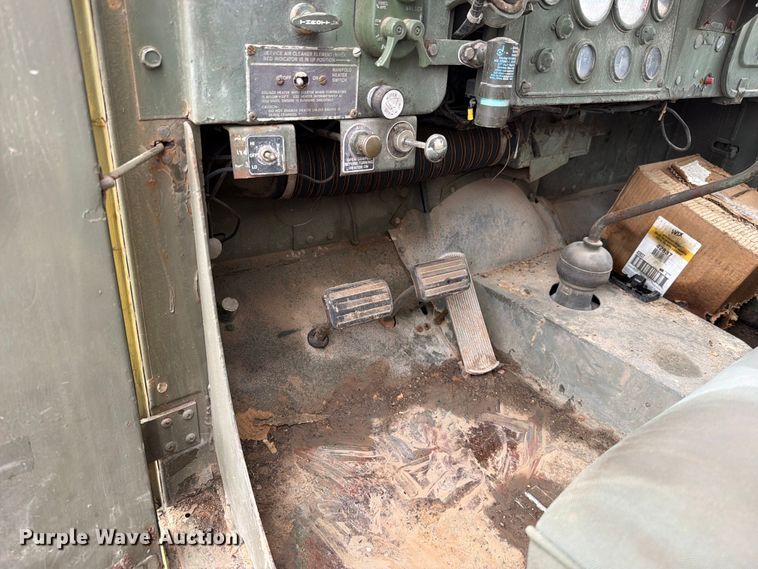 image for item FN5814 1962 Kaiser flatbed truck