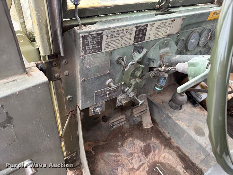 image for item FN5814 1962 Kaiser flatbed truck
