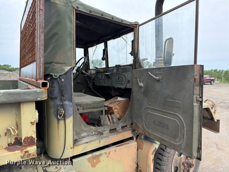 image for item FN5814 1962 Kaiser flatbed truck