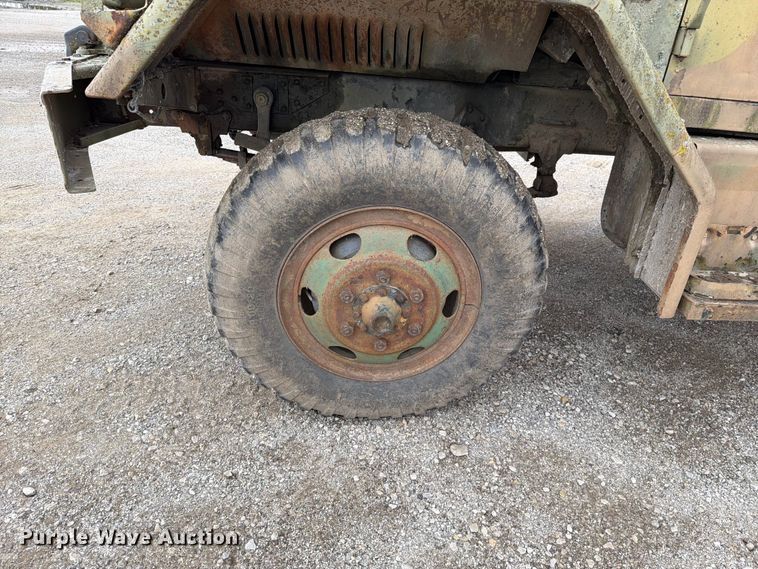image for item FN5814 1962 Kaiser flatbed truck