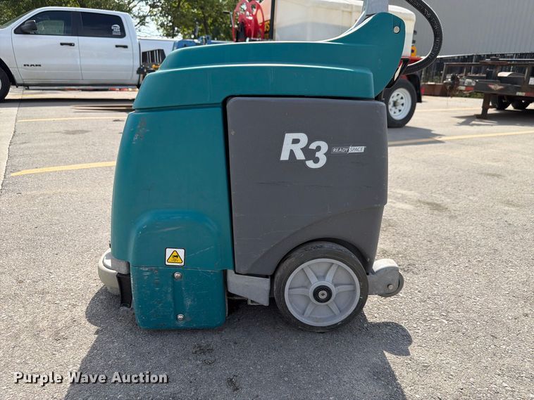 image for item FP3022 Tennant R3 floor scrubber