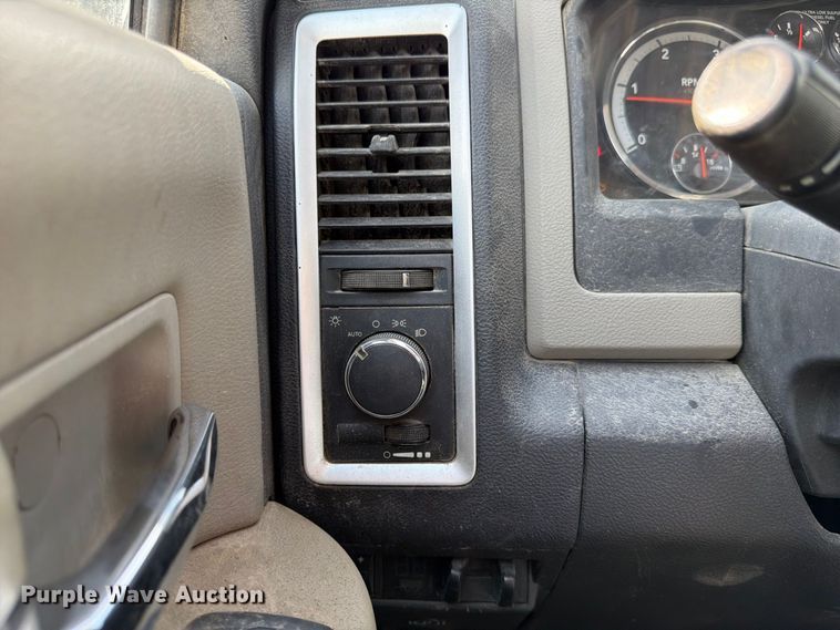 image for item FP3027 2011 Dodge Ram 5500 Crew Cab flatbed truck