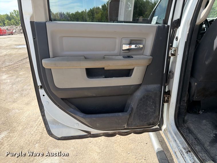 image for item FP3027 2011 Dodge Ram 5500 Crew Cab flatbed truck
