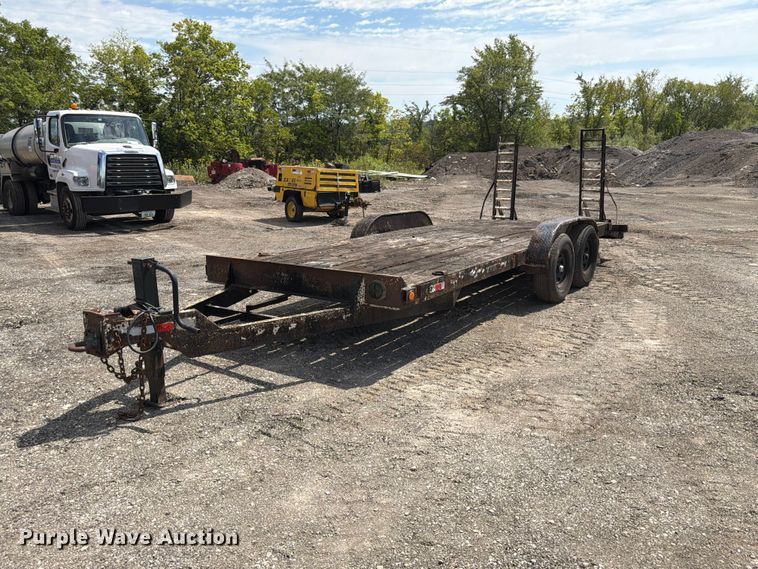 2001 Cronkite equipment trailer