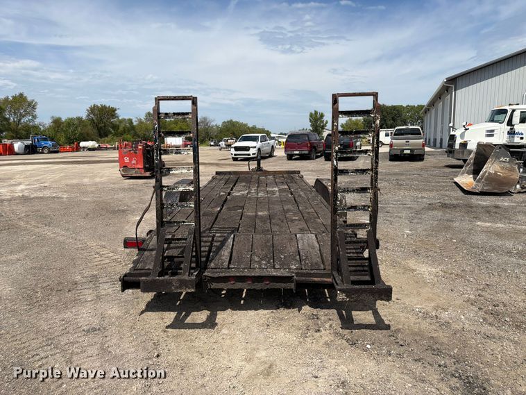 image for item FP3031 2001 Cronkite equipment trailer