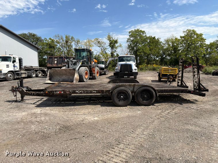 image for item FP3031 2001 Cronkite equipment trailer