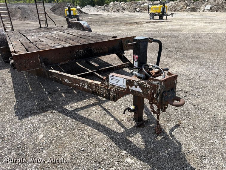 image for item FP3031 2001 Cronkite equipment trailer