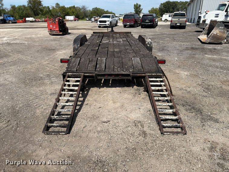 image for item FP3031 2001 Cronkite equipment trailer