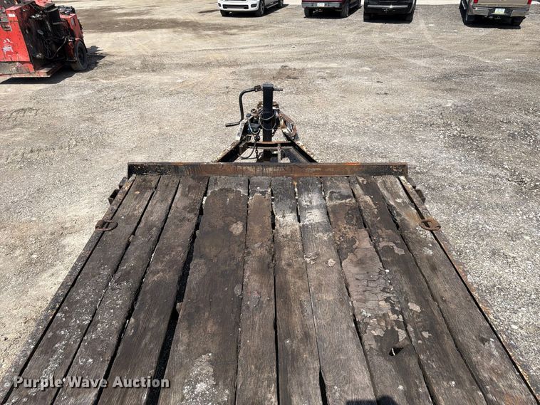 image for item FP3031 2001 Cronkite equipment trailer