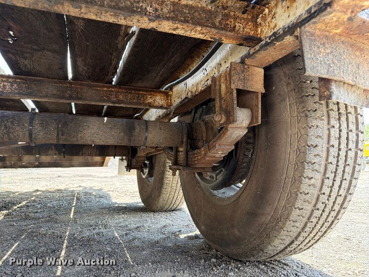 image for item FP3031 2001 Cronkite equipment trailer