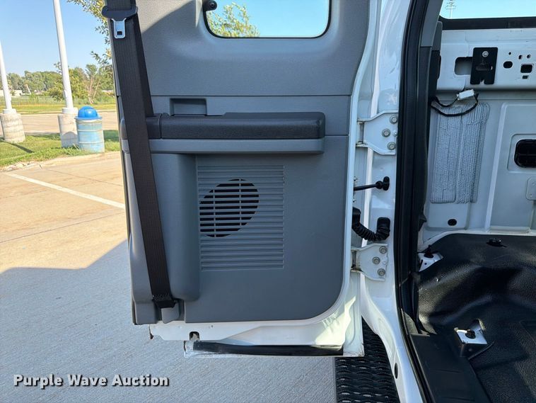 image for item FP3043 2012 Ford F250 Super Duty Ext. Cab pickup truck