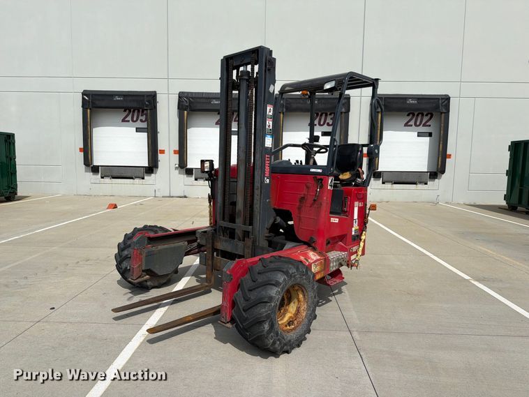 2014 Moffett M5501 forklift