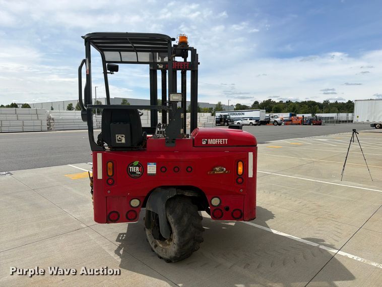 image for item FT3005 2014 Moffett M5501 forklift