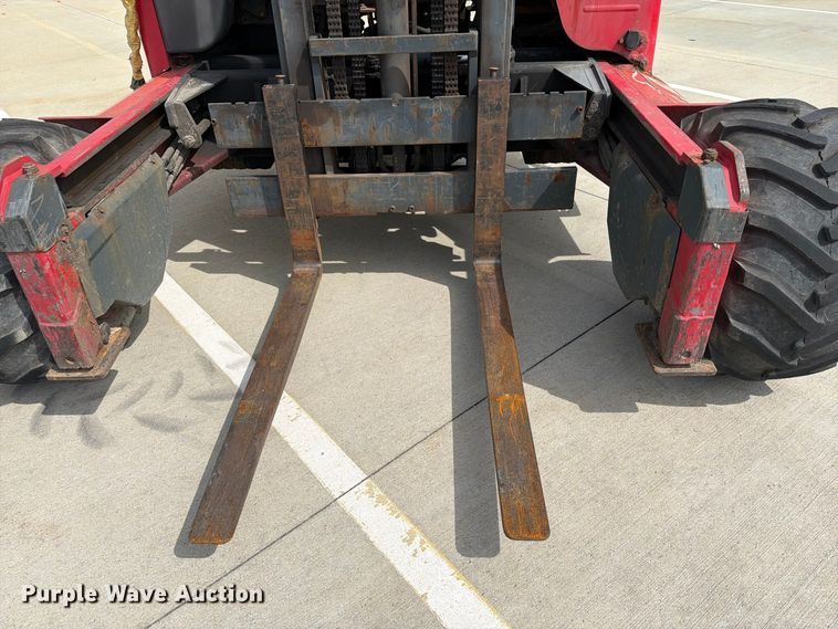 image for item FT3005 2014 Moffett M5501 forklift