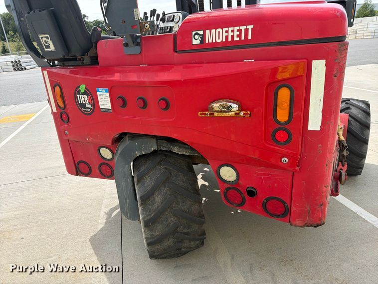 image for item FT3005 2014 Moffett M5501 forklift