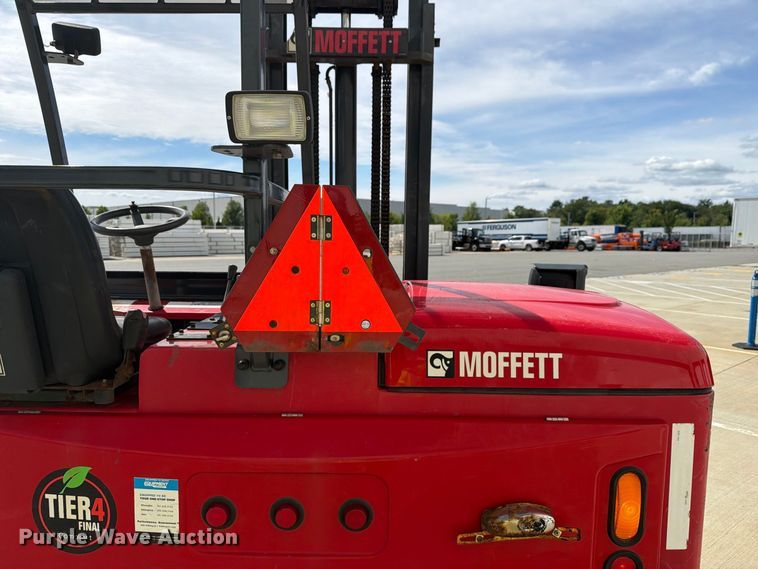 image for item FT3005 2014 Moffett M5501 forklift