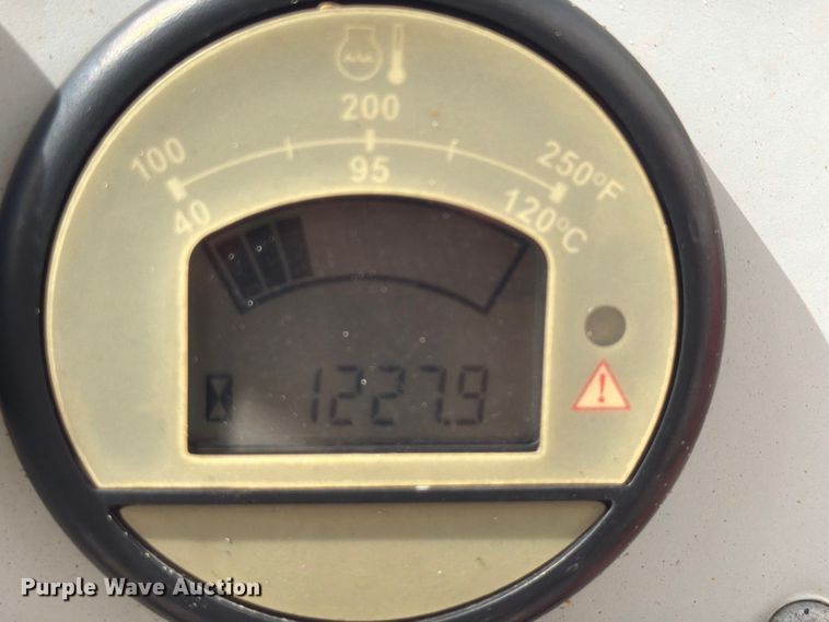 image for item FT3005 2014 Moffett M5501 forklift