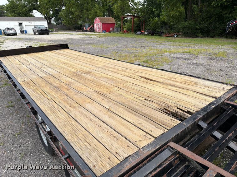 image for item FT6134 2015 Roadclipper Enterprises, Inc Diamond C FMAX210 equipment trailer