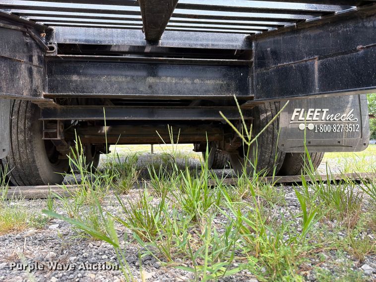 image for item FT6134 2015 Roadclipper Enterprises, Inc Diamond C FMAX210 equipment trailer