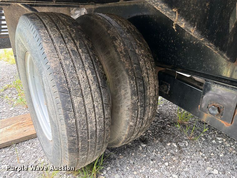 image for item FT6134 2015 Roadclipper Enterprises, Inc Diamond C FMAX210 equipment trailer