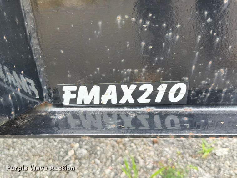 image for item FT6134 2015 Roadclipper Enterprises, Inc Diamond C FMAX210 equipment trailer