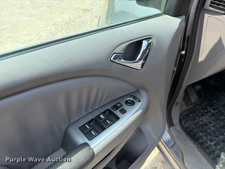 image for item FT6138 2009 Honda Odyssey van