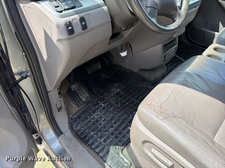 image for item FT6138 2009 Honda Odyssey van