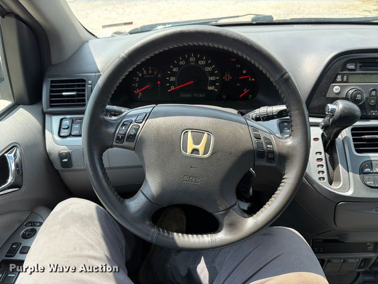 image for item FT6138 2009 Honda Odyssey van