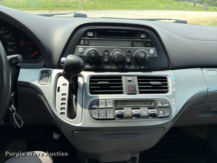 image for item FT6138 2009 Honda Odyssey van