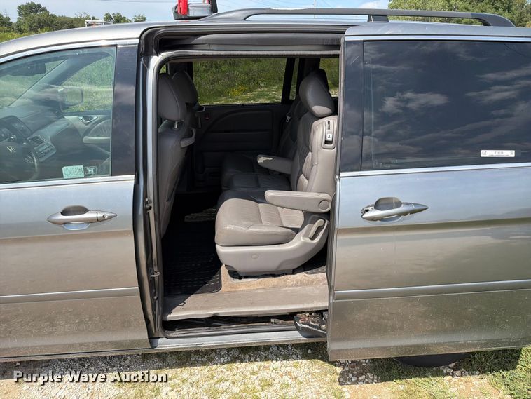 image for item FT6138 2009 Honda Odyssey van