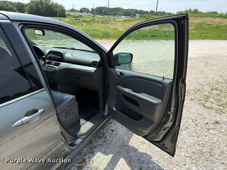 image for item FT6138 2009 Honda Odyssey van